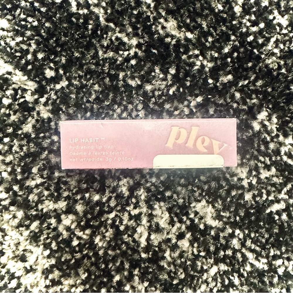 PLEY BEAUTY || Lip Habit - Hydrating Lip Tint in Notorious F.I.G ⭐️NIB⭐️ - Picture 8 of 9